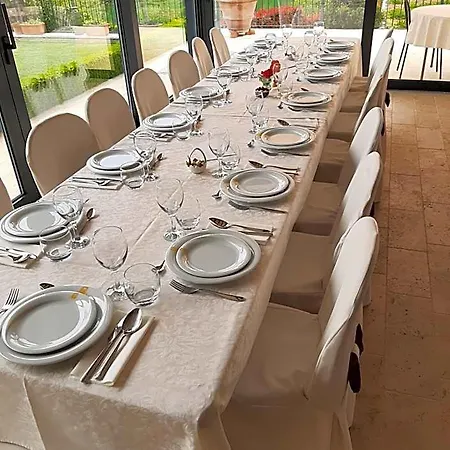 La Tana Dei Leoni Bed & Breakfast 4*