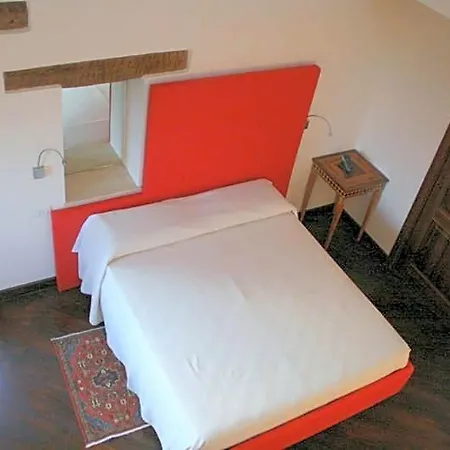 La Tana Dei Leoni Bed & Breakfast 4*