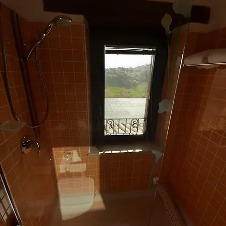 La Tana Dei Leoni לינה וארוחת בוקר Monsampolo Del Tronto