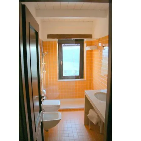 לינה וארוחת בוקר La Tana Dei Leoni Monsampolo Del Tronto